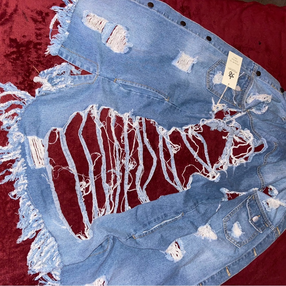 Denim Jacket Ripped - Picture 2 of 3